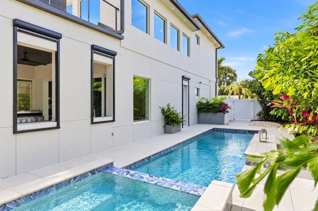 1805 GOLDENROD STREET, Sarasota, FL 34239