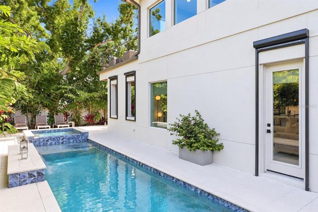 1805 GOLDENROD STREET, Sarasota, FL 34239