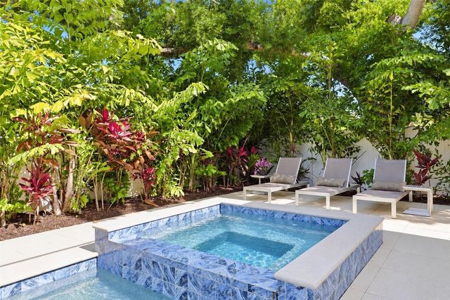 1805 GOLDENROD STREET, Sarasota, FL 34239