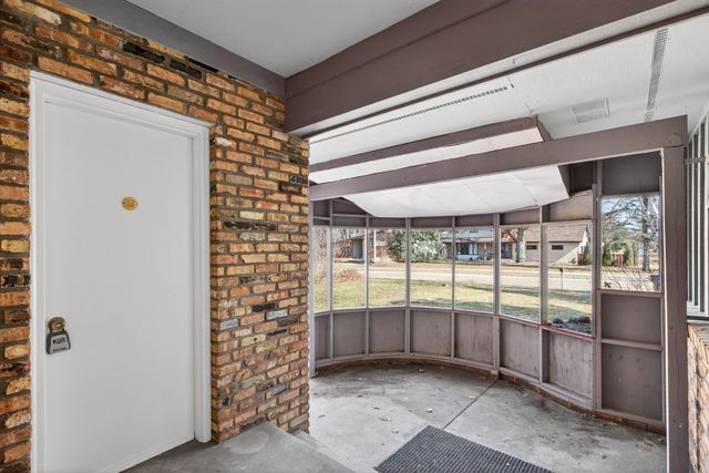 4637 Dale Street N, Shoreview, MN 55126