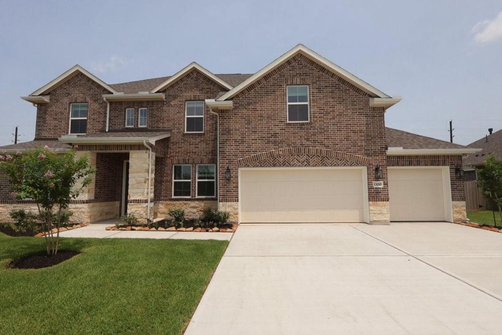 13010 Old Fashion Circle, Mont Belvieu, TX 77535