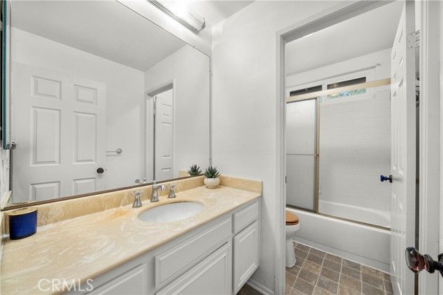 11926 Rexbon, Granada Hills (los Angeles), CA 91344