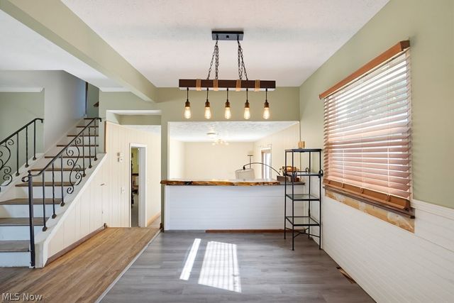 1295 Mohegan Trail, Willoughby, OH 44094