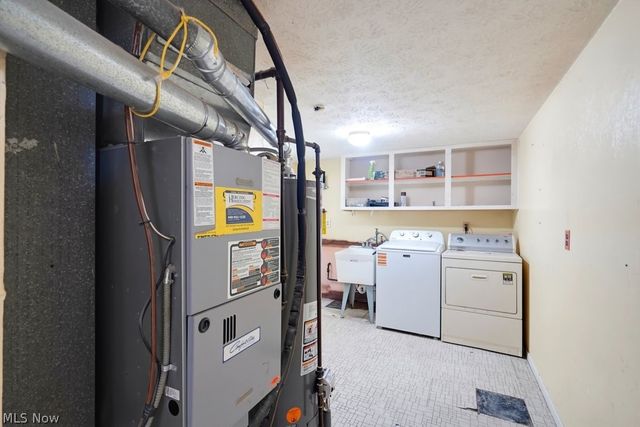 1295 Mohegan Trail, Willoughby, OH 44094