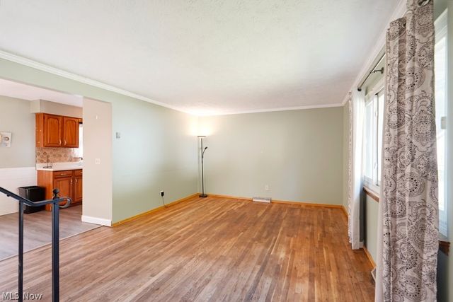 1295 Mohegan Trail, Willoughby, OH 44094