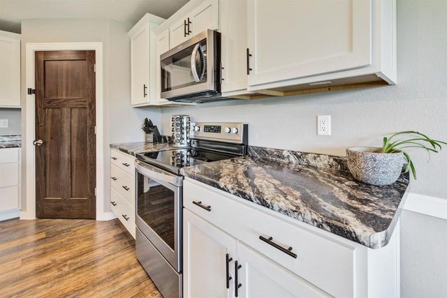 W7431 White Oak Run, Pardeeville, WI 53954
