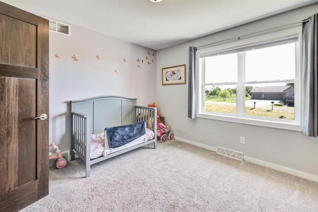 W7431 White Oak Run, Pardeeville, WI 53954