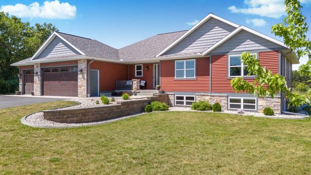 W7431 White Oak Run, Pardeeville, WI 53954