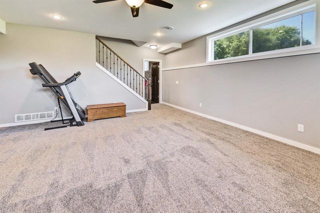 W7431 White Oak Run, Pardeeville, WI 53954
