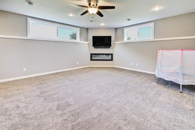 W7431 White Oak Run, Pardeeville, WI 53954