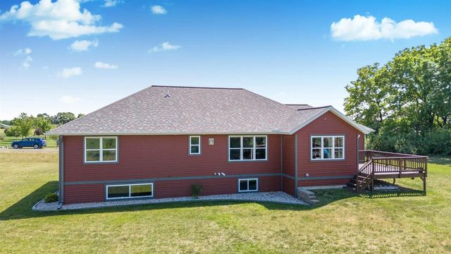W7431 White Oak Run, Pardeeville, WI 53954