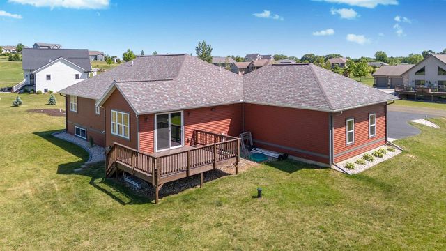W7431 White Oak Run, Pardeeville, WI 53954