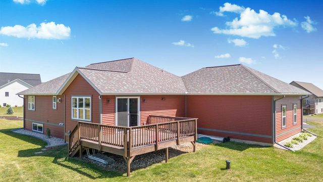 W7431 White Oak Run, Pardeeville, WI 53954