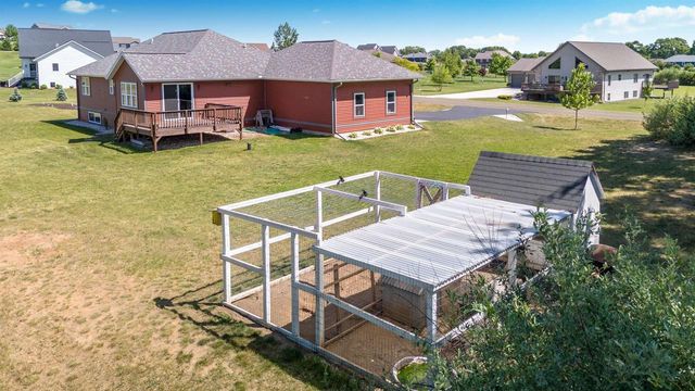 W7431 White Oak Run, Pardeeville, WI 53954