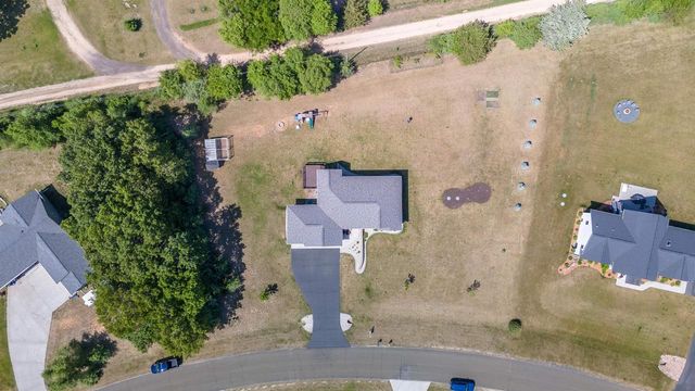 W7431 White Oak Run, Pardeeville, WI 53954
