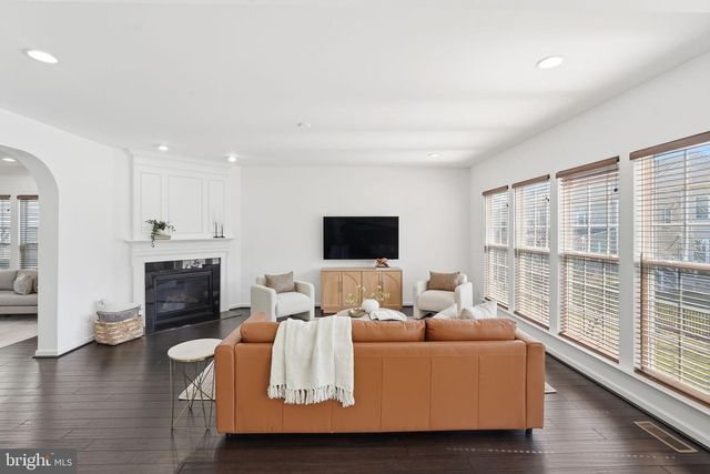 42637 WILLOW BEND DR, Brambleton, VA 20148