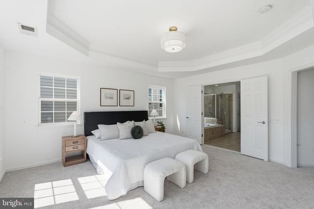 42637 WILLOW BEND DR, Brambleton, VA 20148