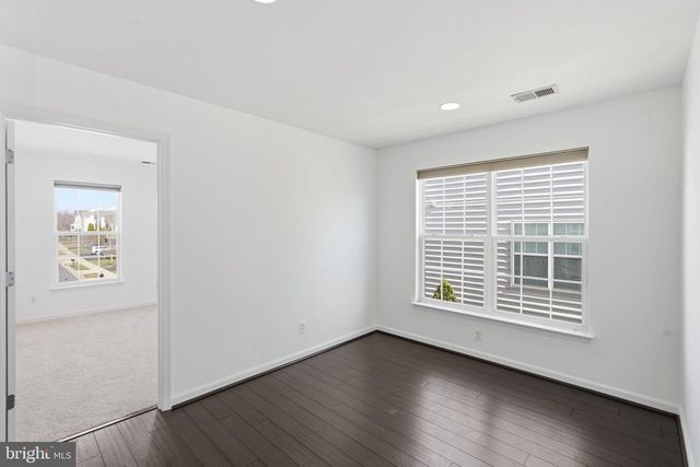 42637 WILLOW BEND DR, Brambleton, VA 20148