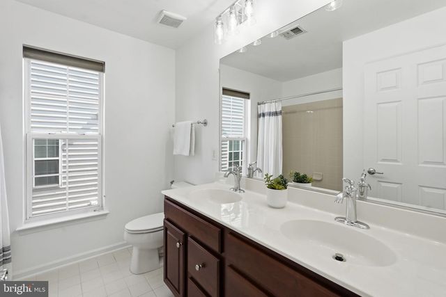 42637 WILLOW BEND DR, Brambleton, VA 20148