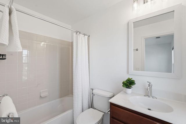 42637 WILLOW BEND DR, Brambleton, VA 20148