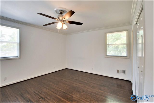 5630 Woodridge Drive, Huntsville, AL 35802