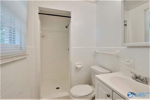 5630 Woodridge Drive, Huntsville, AL 35802