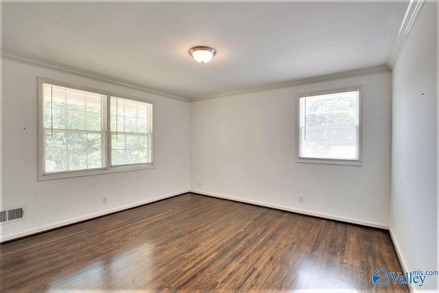 5630 Woodridge Drive, Huntsville, AL 35802