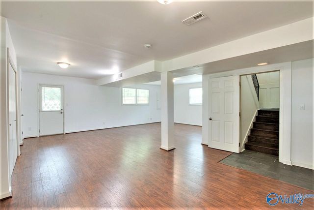 5630 Woodridge Drive, Huntsville, AL 35802