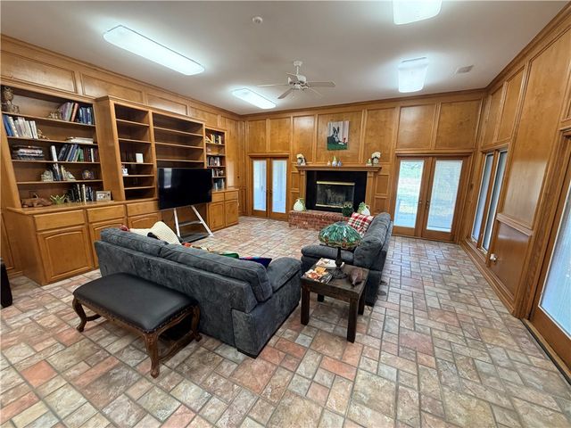 5718 Oso Pkwy, Corpus Christi, TX 78414