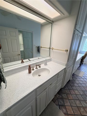 5718 Oso Pkwy, Corpus Christi, TX 78414