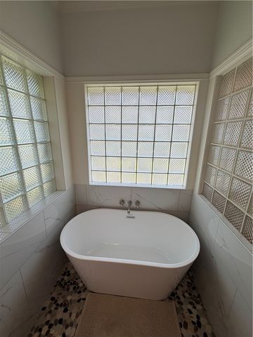 5718 Oso Pkwy, Corpus Christi, TX 78414