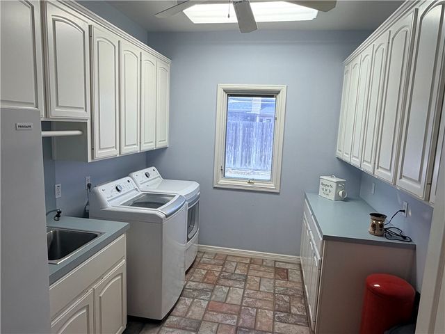 5718 Oso Pkwy, Corpus Christi, TX 78414