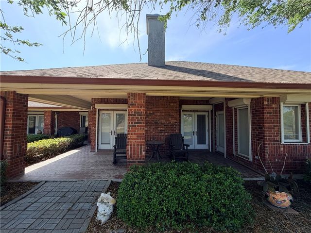 5718 Oso Pkwy, Corpus Christi, TX 78414