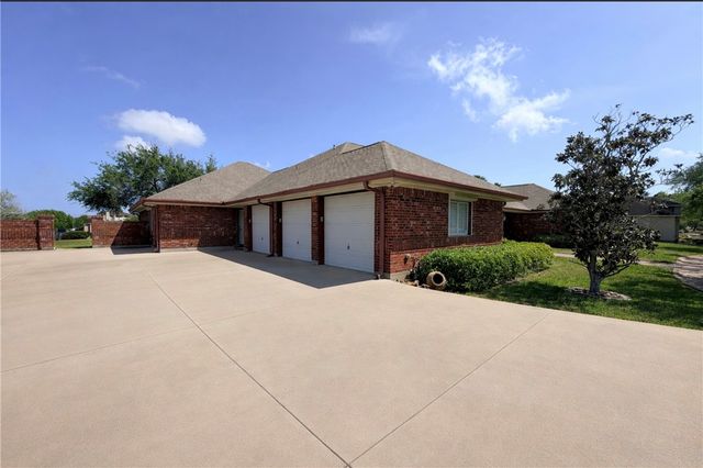 5718 Oso Pkwy, Corpus Christi, TX 78414