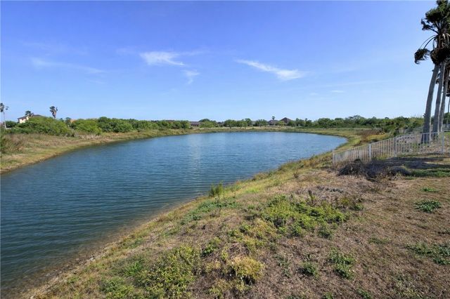 5718 Oso Pkwy, Corpus Christi, TX 78414