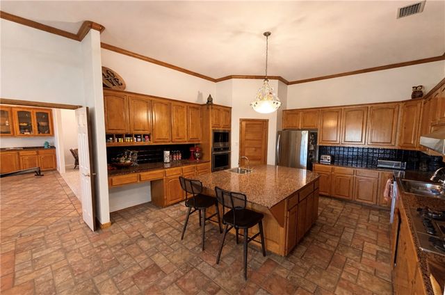 5718 Oso Pkwy, Corpus Christi, TX 78414