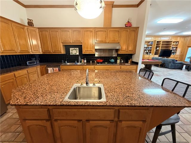 5718 Oso Pkwy, Corpus Christi, TX 78414