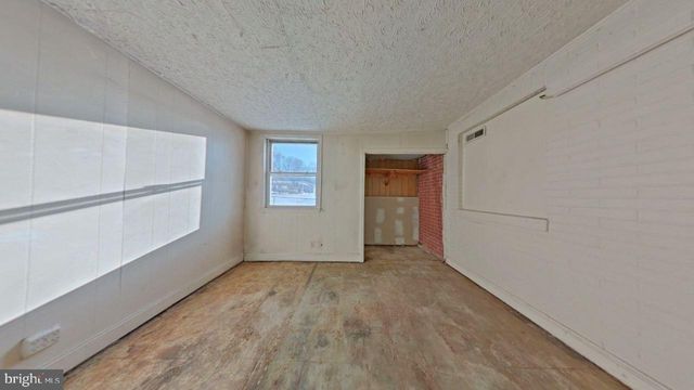 2716 ALDERWOOD AVE, Halethorpe, MD 21227