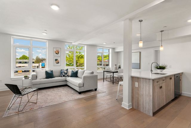 917 Bennington Street 211, Boston, MA 02128