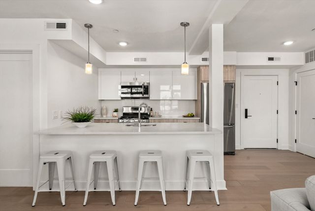 917 Bennington Street 211, Boston, MA 02128