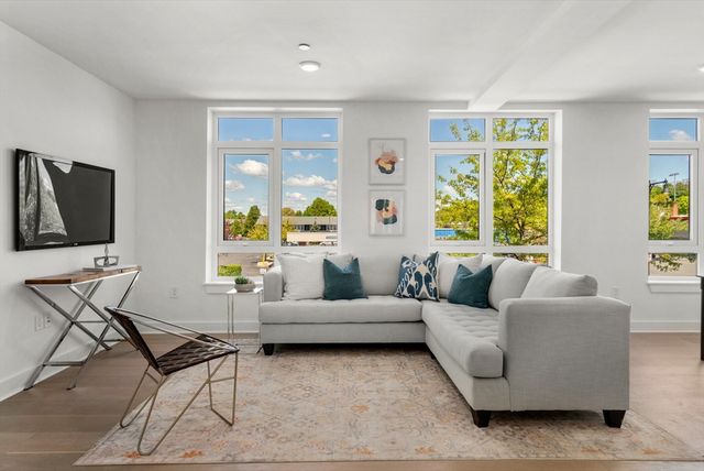 917 Bennington Street 211, Boston, MA 02128