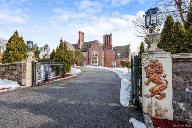 8 Eastway, Bronxville, NY 10708