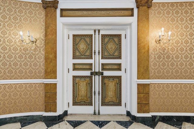 8 Eastway, Bronxville, NY 10708