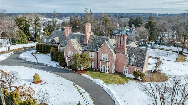 8 Eastway, Bronxville, NY 10708