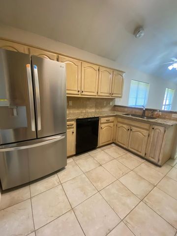 17804 Hillcrest Road, Dallas, TX 75252