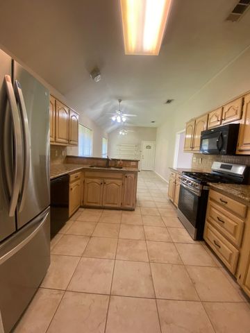 17804 Hillcrest Road, Dallas, TX 75252