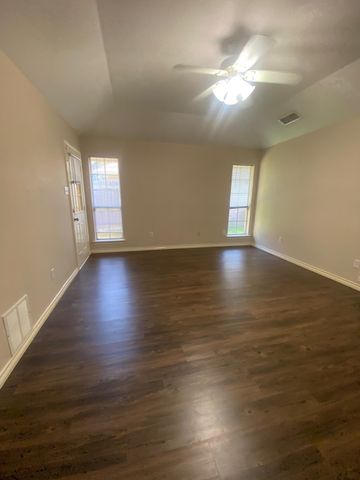 17804 Hillcrest Road, Dallas, TX 75252