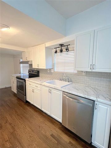 25 E ROSEVEAR STREET, Orlando, FL 32804