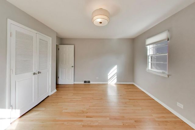 1445 N Webster Street, Naperville, IL 60563