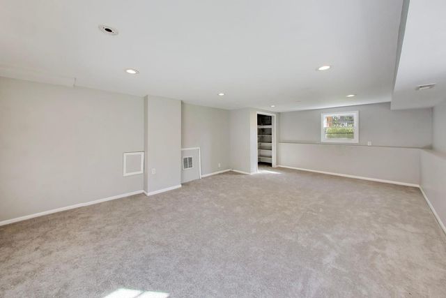 1445 N Webster Street, Naperville, IL 60563